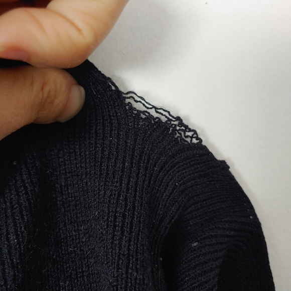 Women's Wool Blend Navy Vest - Picture 4 of 7